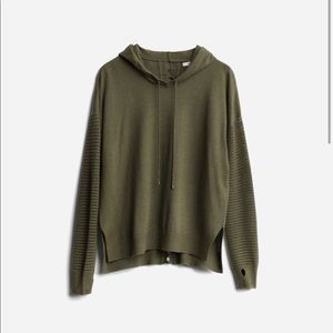 Antara crochet sleeve pullover in olive green
